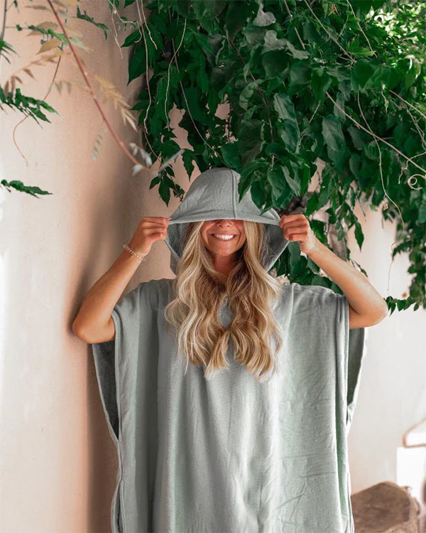 Terra Hooded Poncho Sage